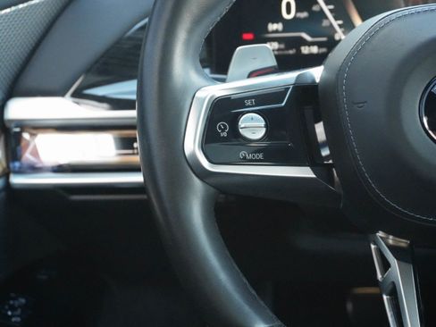 Certified 2025 BMW 740i image 19