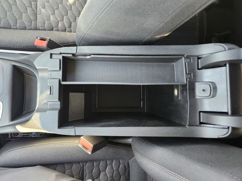 Used 2020 Chevrolet Equinox LT image 25