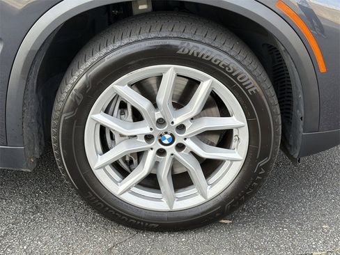 Used 2021 BMW X5 xDrive45e w/ Premium Package image 12