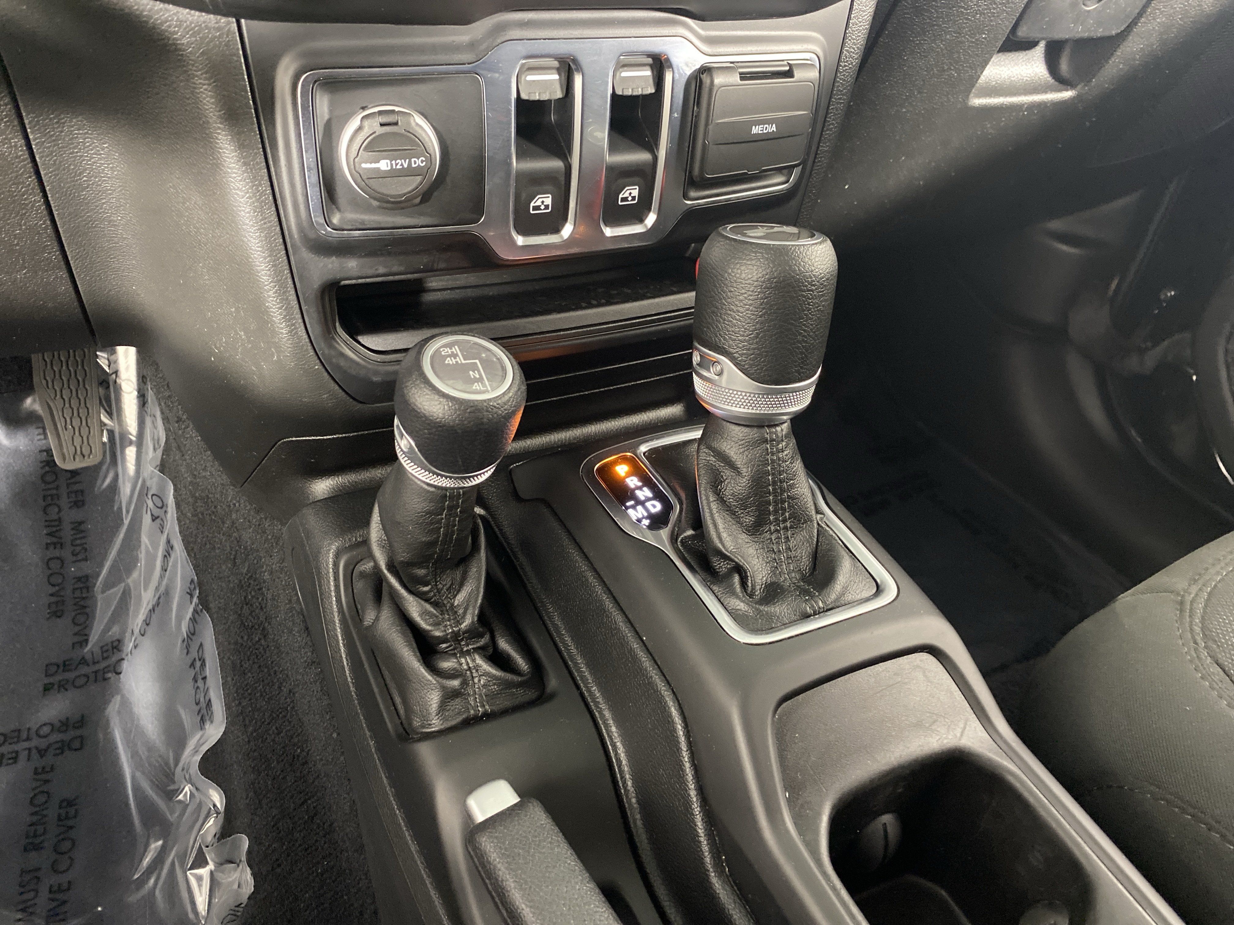 Used 2022 Jeep Wrangler Sport AWD/4WD image 27