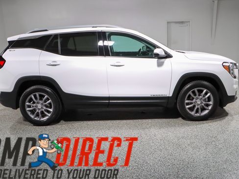 Used 2024 GMC Terrain SLT AWD/4WD image 6
