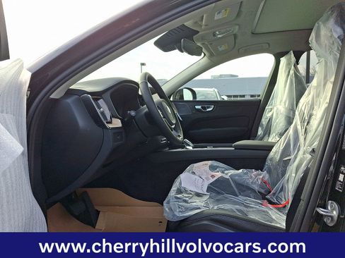 New 2026 Volvo XC60 B5 Ultra w/ Protection Package Premier image 9