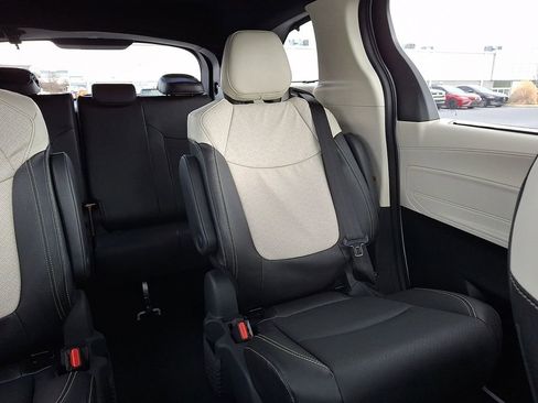 New 2026 Toyota Sienna Limited image 15