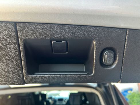Used 2016 GMC Yukon XL SLT w/ Open Road Package image 41