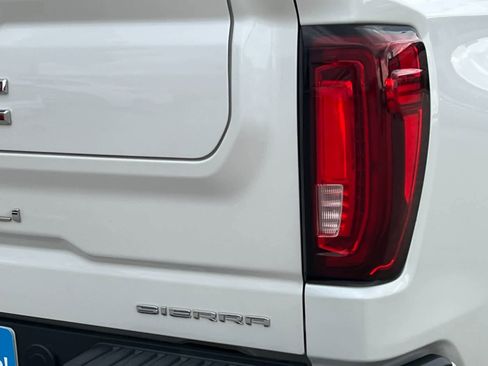 Used 2022 GMC Sierra 1500 Denali w/ Technology Package image 27