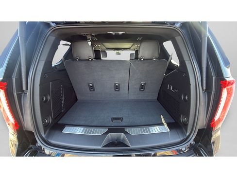 Used 2023 GMC Yukon Denali AWD/4WD image 10