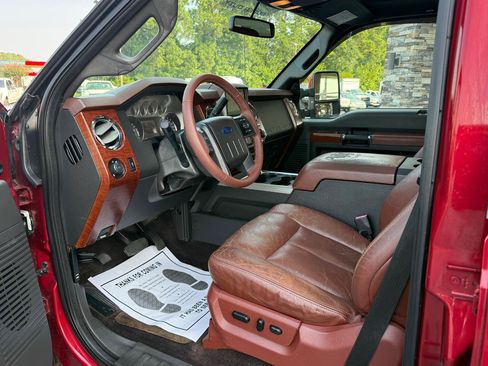Used 2014 Ford F250 King Ranch w/ Snow Plow Prep Package AWD/4WD image 8