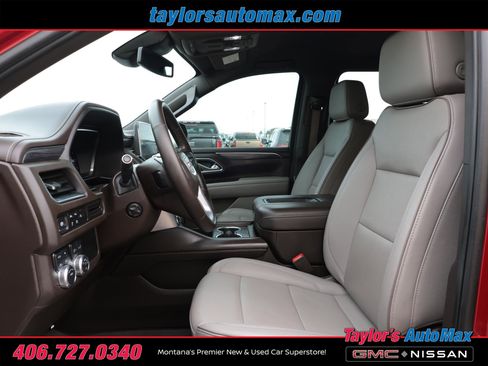 Used 2024 GMC Yukon XL SLT w/ SLT Luxury Package image 6