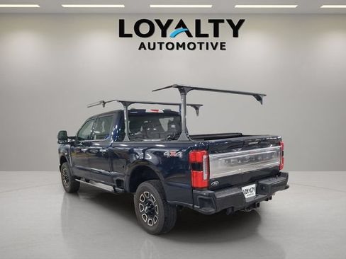 Used 2023 Ford F250 Platinum AWD/4WD image 3