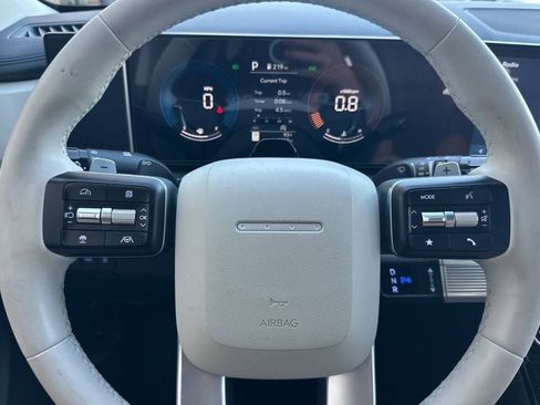 Used 2025 Hyundai Santa Fe SEL image 22