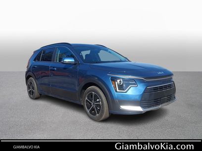 New 2025 Kia Niro EX