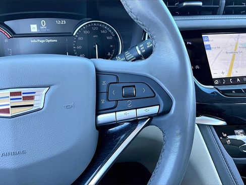 Certified 2025 Cadillac XT6 Premium Luxury image 21