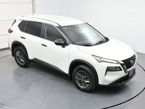 Used 2021 Nissan Rogue S AWD/4WD image 35