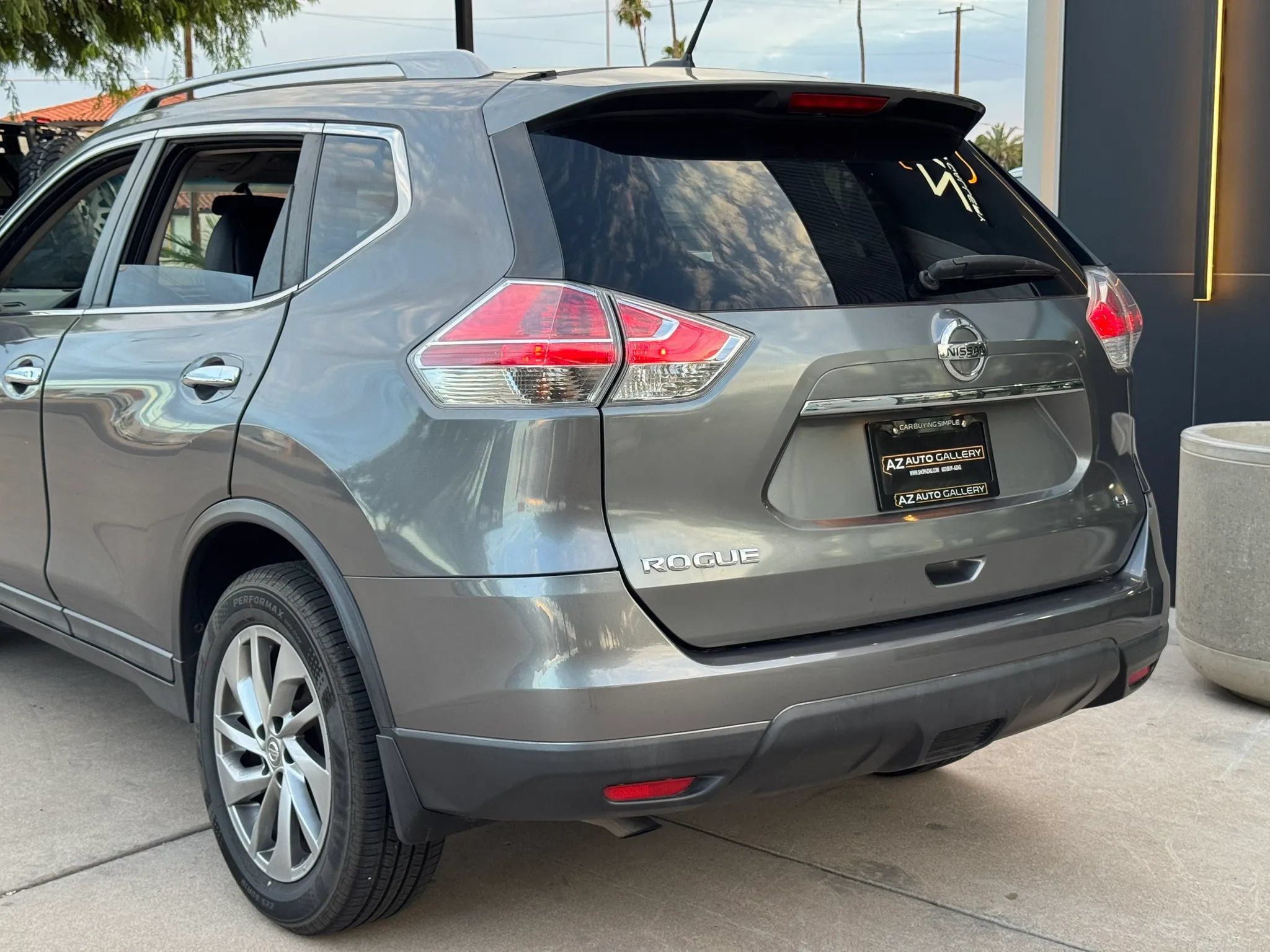 Used 2015 Nissan Rogue SL FWD image 53