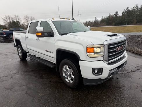 Used 2017 GMC Sierra 2500 SLT w/ All-Terrain HD Package image 3