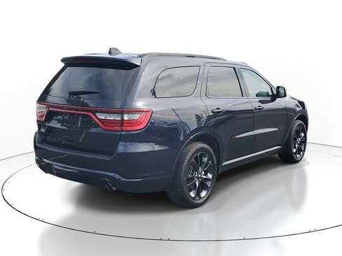 Used 2025 Dodge Durango R/T w/ Blacktop Package AWD/4WD image 4