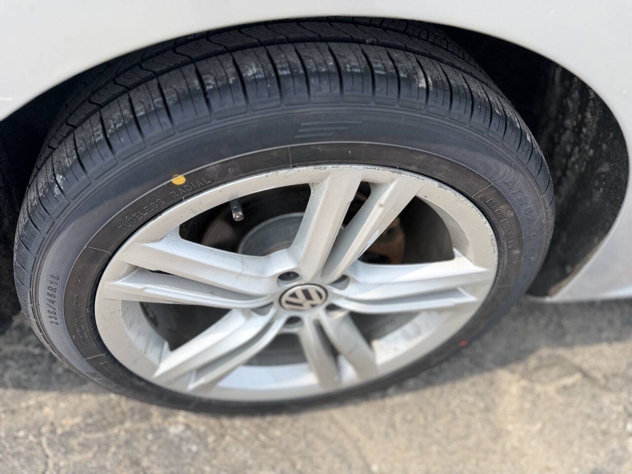 Used 2015 Volkswagen Passat TDI SEL Premium FWD image 22