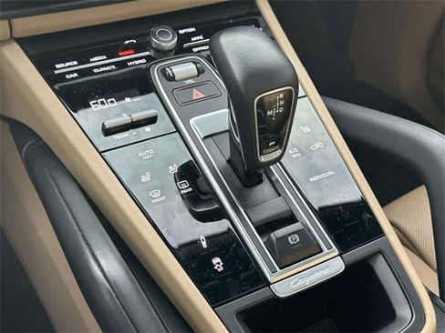 Used 2019 Porsche Cayenne E-Hybrid image 33