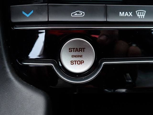 Used 2020 Jaguar F-PACE SVR AWD/4WD image 26