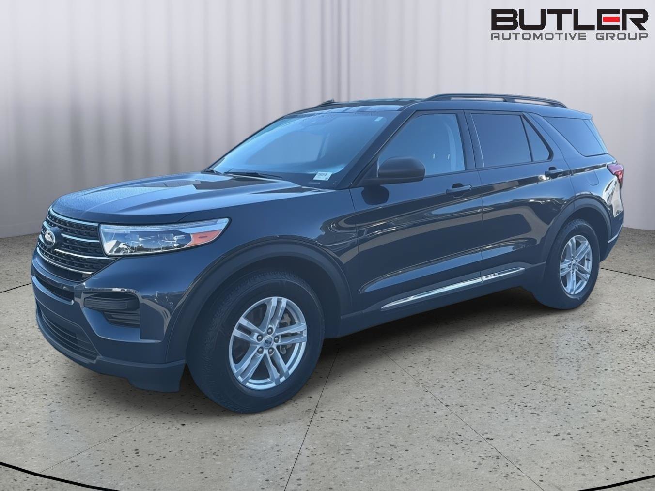 Certified 2024 Ford Explorer XLT RWD image 1