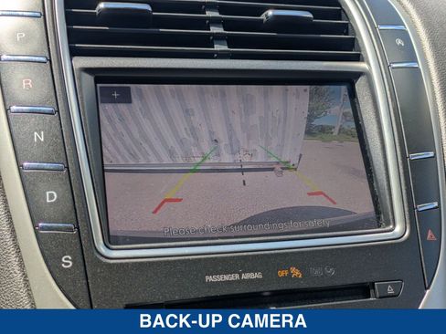 Used 2019 Lincoln Nautilus Select w/ Class II Trailer Tow Package FWD image 32
