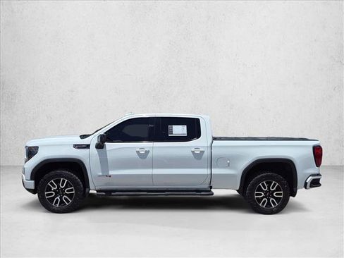 Used 2023 GMC Sierra 1500 AT4 w/ AT4 Premium Package AWD/4WD image 8