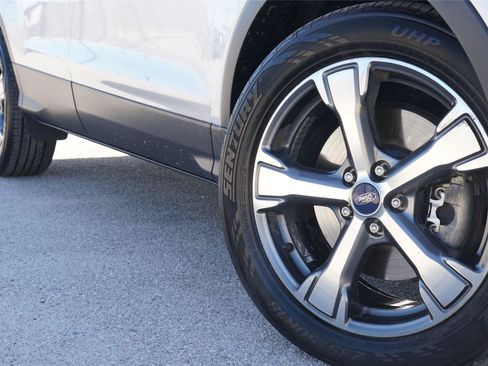 Used 2017 Ford Escape SE w/ Equipment Group 201A FWD image 2