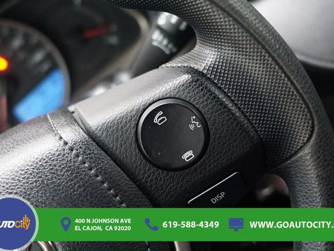 Used 2015 Toyota RAV4 LE FWD image 19