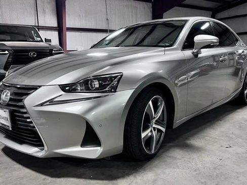 Used 2017 Lexus IS 200t w/ Premium Package image 5