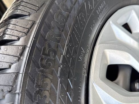 Used 2024 Ford Transit 250 Low Roof w/ Exterior Upgrade Package image 25