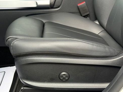 Used 2023 Mercedes-Benz GLB 250 image 15