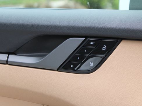 Used 2020 Porsche 911 Carrera S image 18