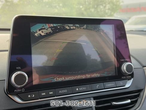 Used 2025 Nissan Altima 2.5 SV FWD image 21
