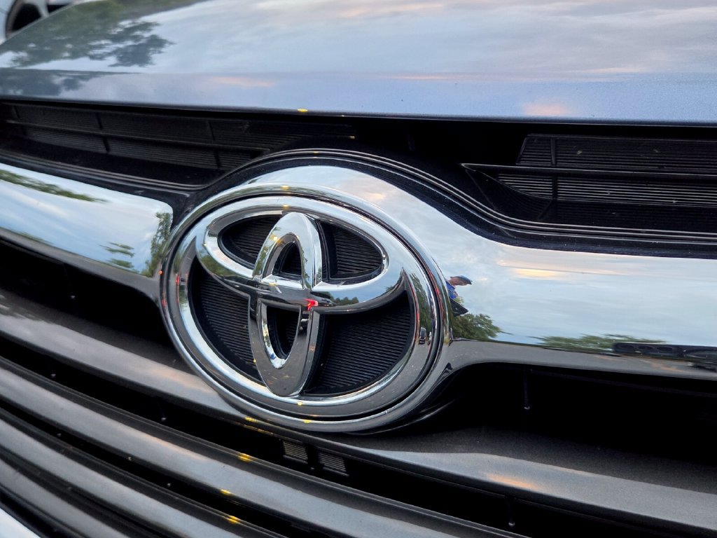 Used 2016 Toyota Highlander XLE AWD/4WD image 13