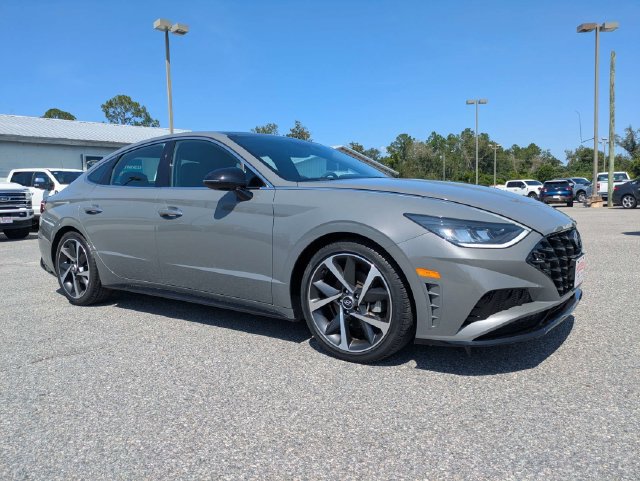 Used 2022 Hyundai Sonata SEL Plus w/ Cargo Package FWD image 2