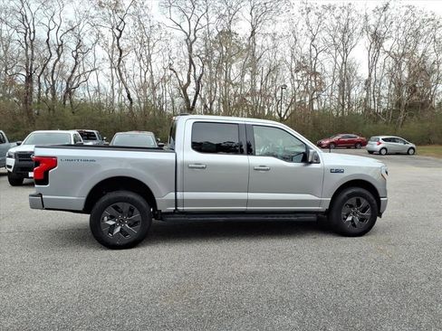 Used 2024 Ford F150 Lightning Lariat image 12