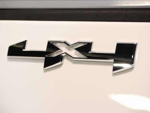 Used 2025 GMC Sierra 2500 SLE w/ SLE Convenience Package image 81