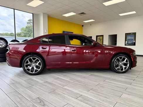 Used 2017 Dodge Charger SXT w/ Rallye Group image 5