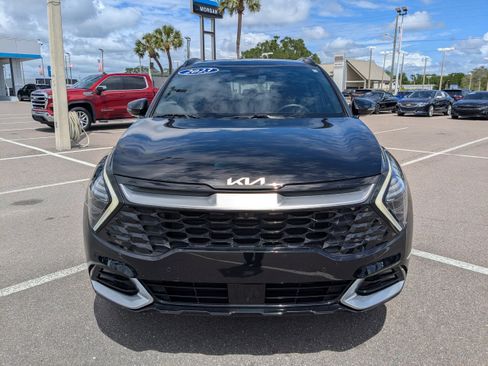 Used 2023 Kia Sportage SX image 2
