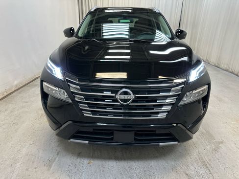 Certified 2024 Nissan Rogue Platinum image 7