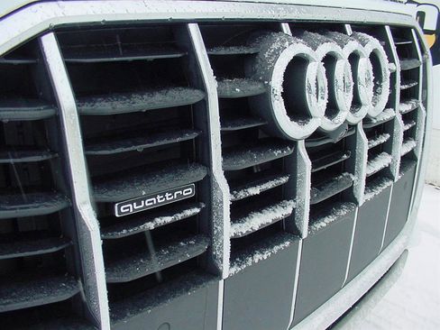 Used 2021 Audi Q7 3.0T Premium Plus w/ Premium Plus Package image 2