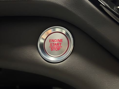 Used 2025 Acura RDX SH-AWD image 29