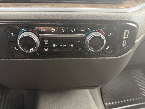 Used 2023 Chevrolet Silverado 1500 LT AWD/4WD image 7
