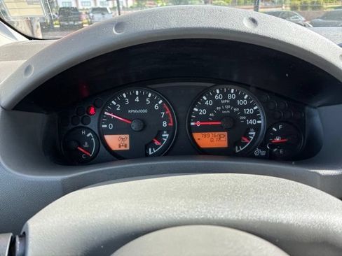 Used 2010 Nissan Frontier SE AWD/4WD image 36