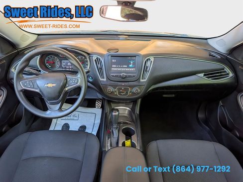 Used 2017 Chevrolet Malibu LT image 12