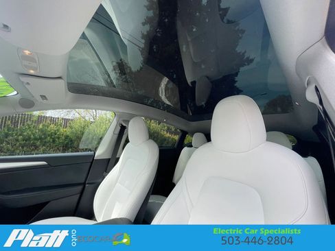 Used 2023 Tesla Model Y Long Range AWD/4WD image 40
