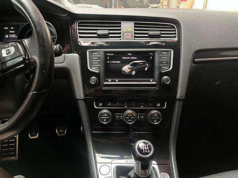 Used 2016 Volkswagen Golf R 4-Door AWD/4WD image 16