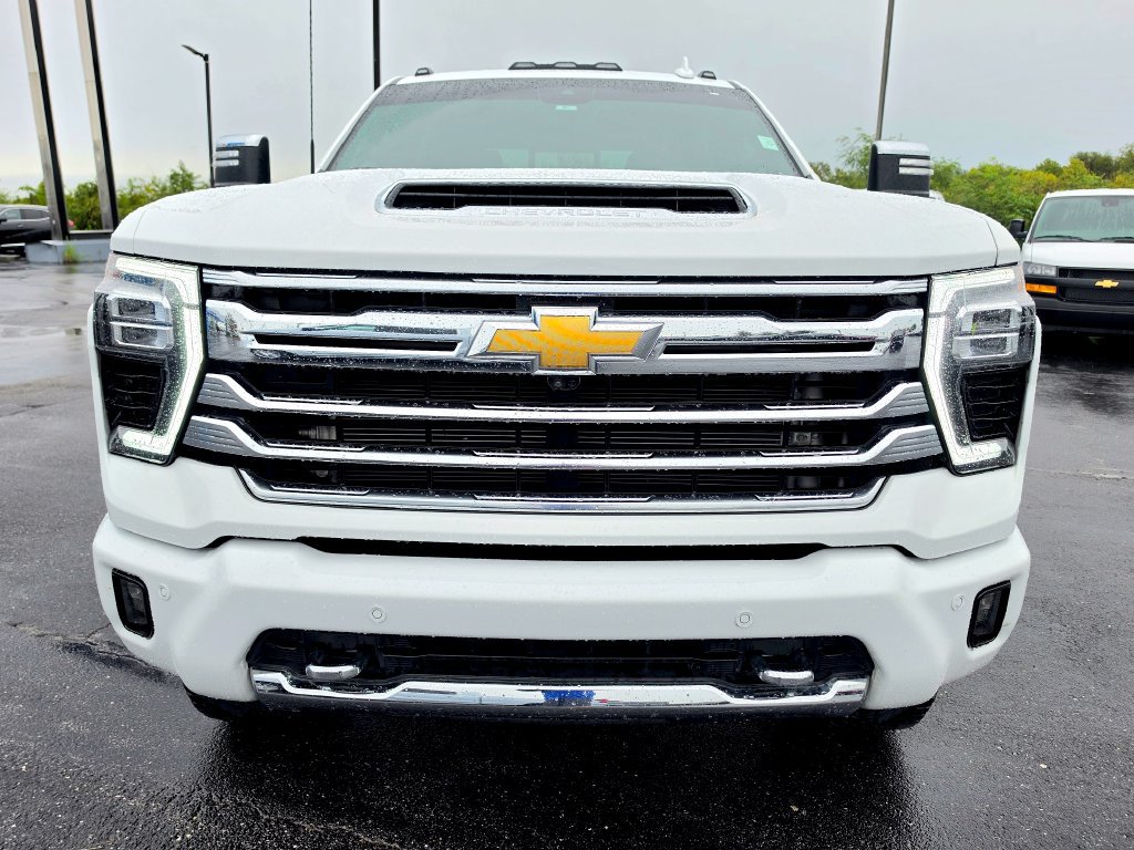 Used 2024 Chevrolet Silverado 2500 High Country w/ High Country Premium Package AWD/4WD image 14