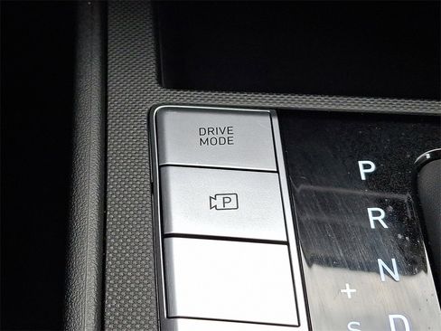 Used 2023 Hyundai Elantra SEL image 23