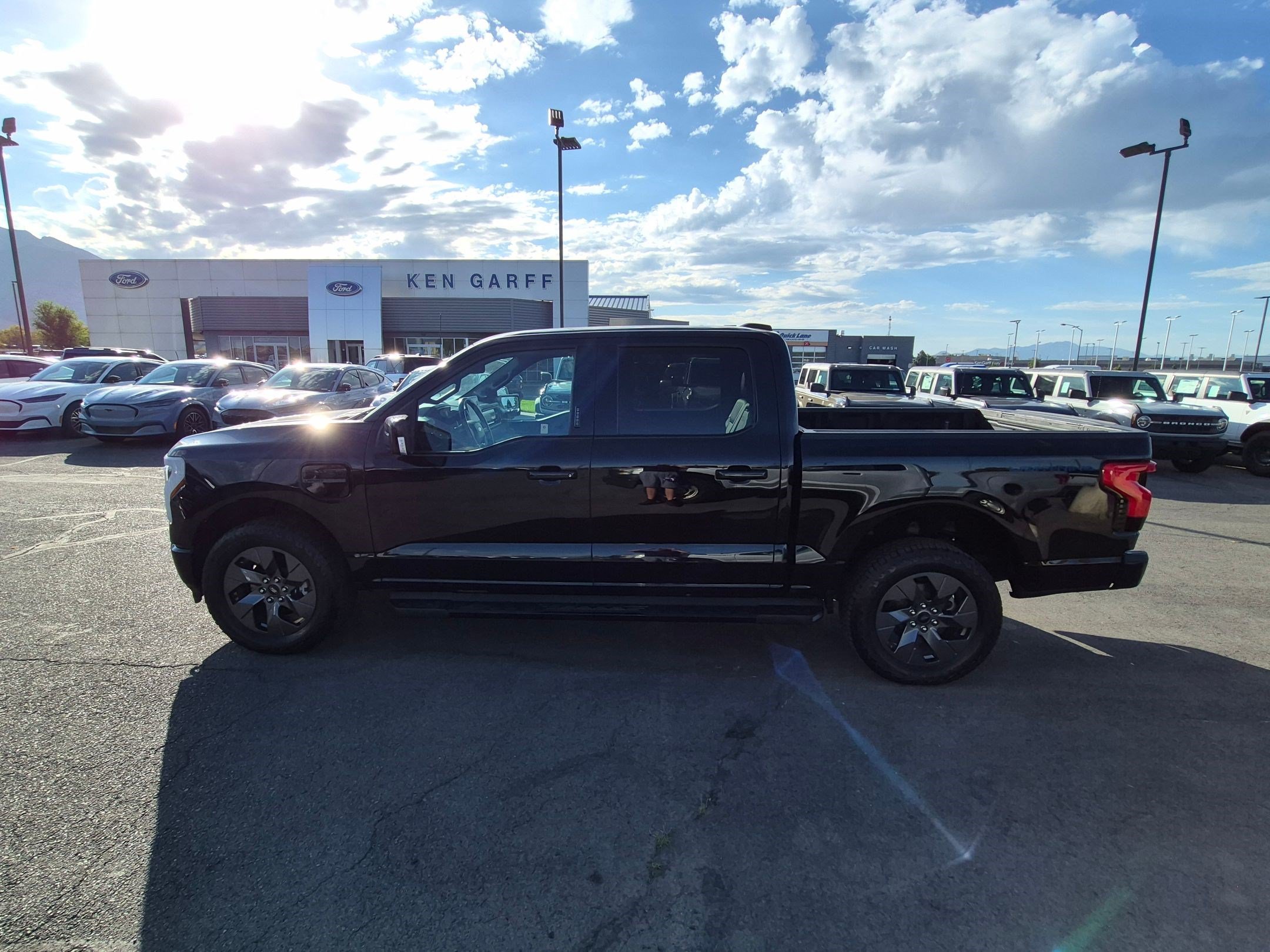 Used 2023 Ford F150 Lightning Lariat AWD/4WD image 9